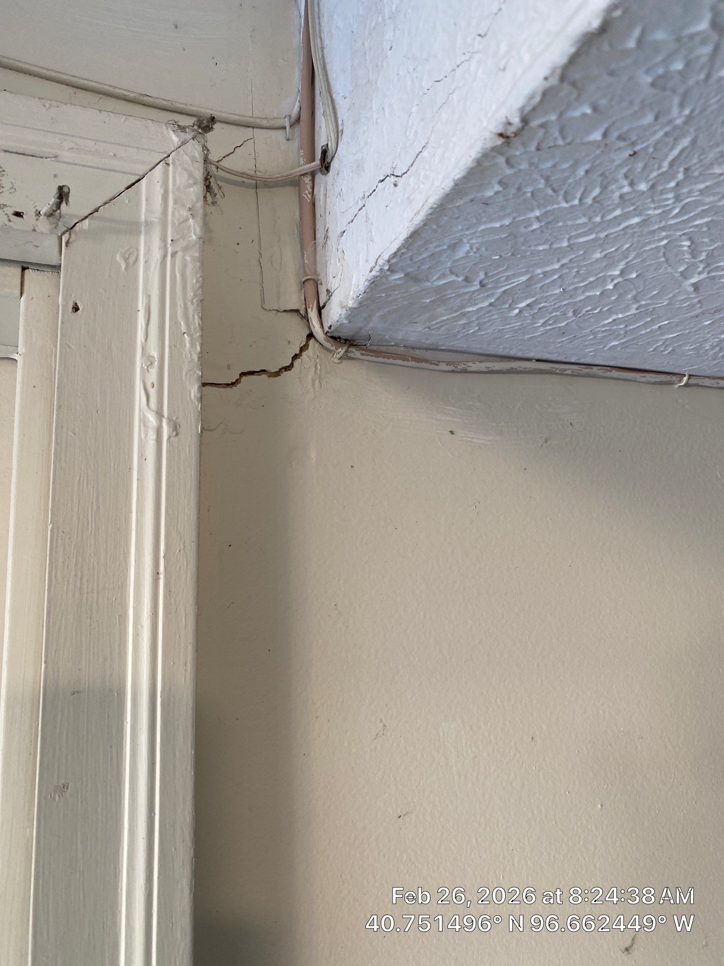 Underlying cause of diagonal cracks in Midwest homes