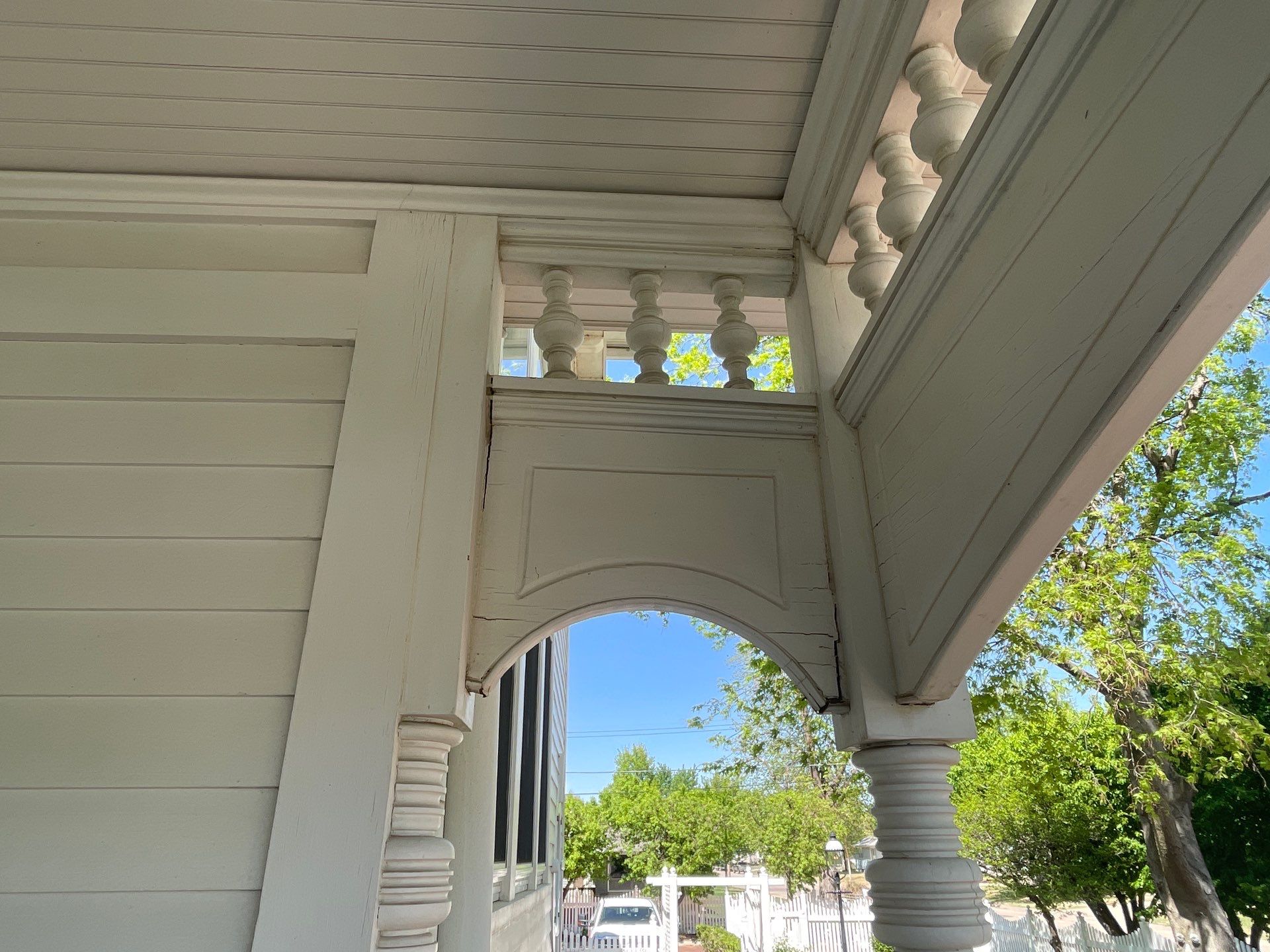 Underlying cause of cracks in door frames, ceilings, and corners in Midwest homes